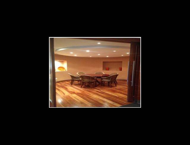 1,500M² OFFICE TO LET IN NEWLANDS